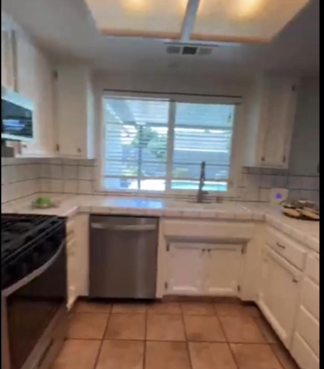 3533 W Whitendale Ave, Visalia, CA 93277