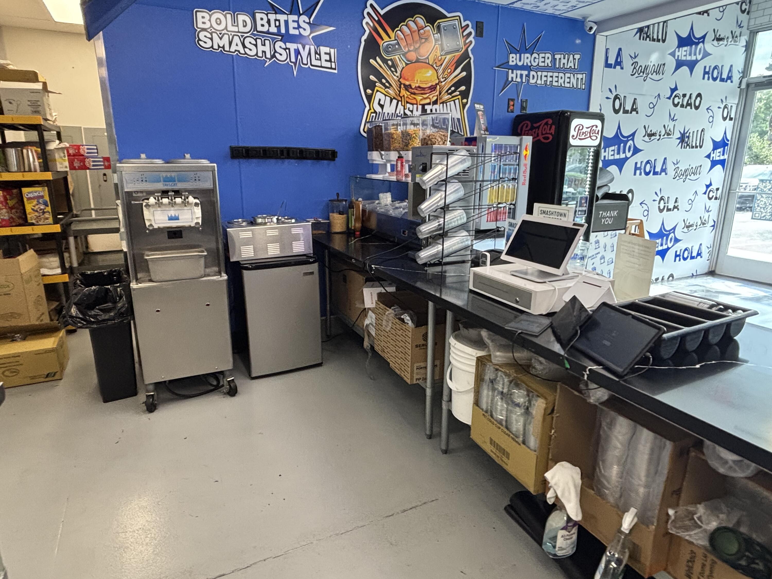 714 S Mooney Blvd, Visalia, CA 93277