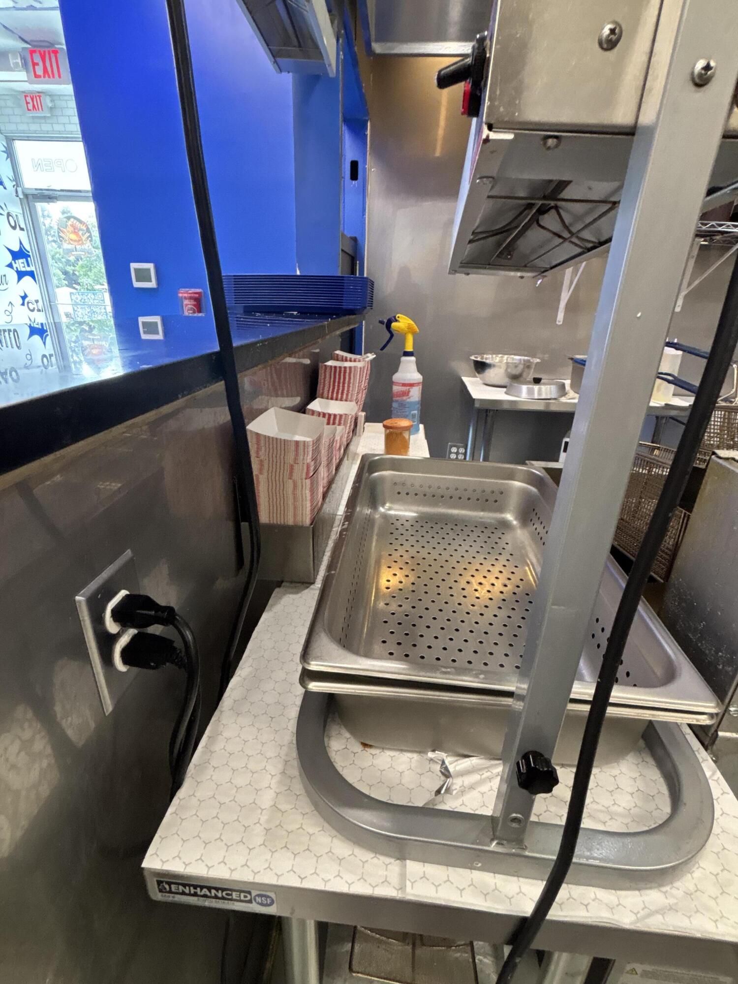 714 S Mooney Blvd, Visalia, CA 93277