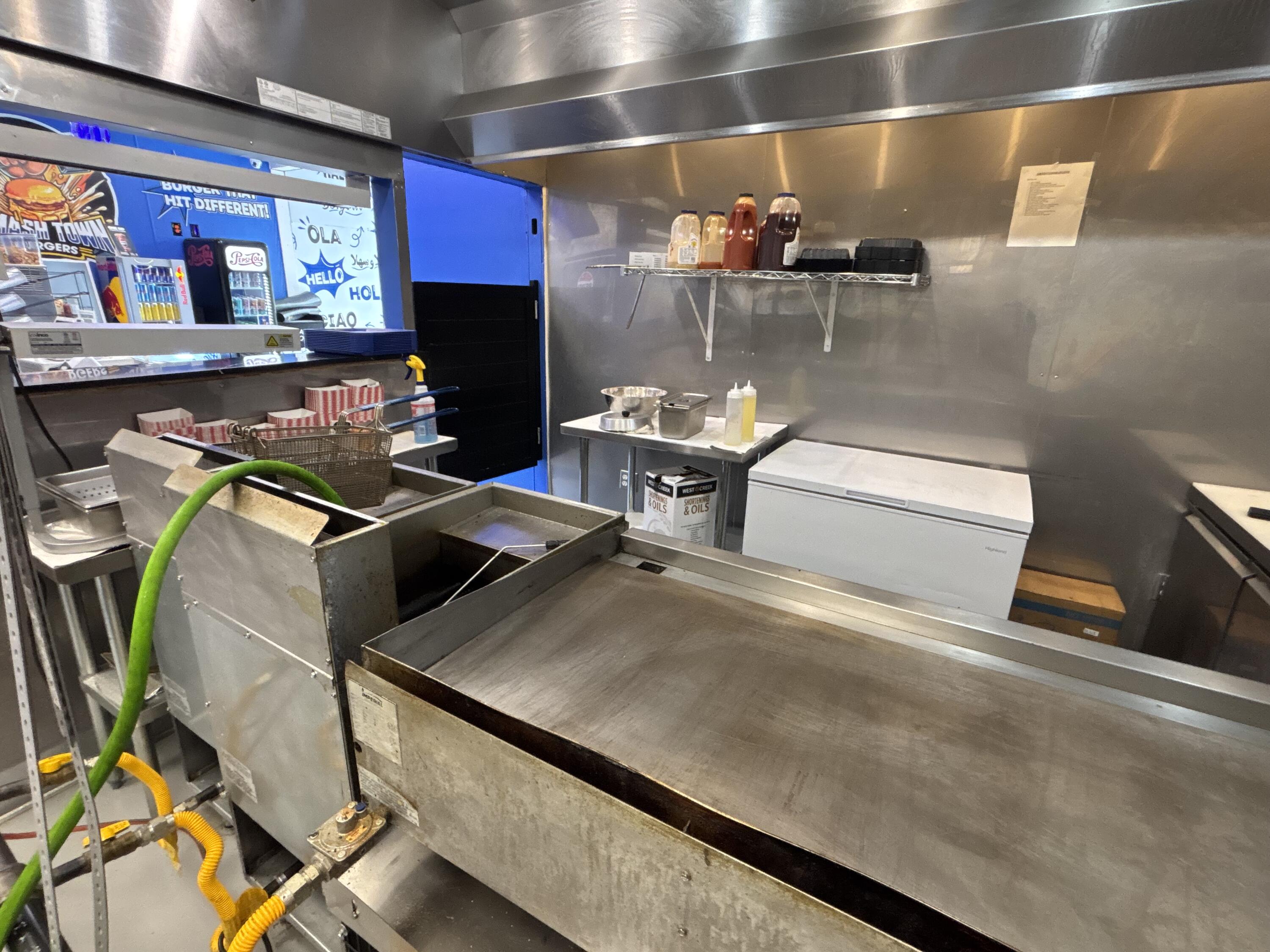 714 S Mooney Blvd, Visalia, CA 93277