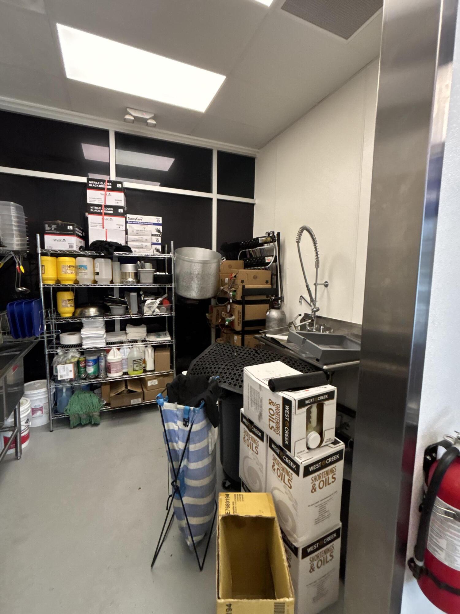 714 S Mooney Blvd, Visalia, CA 93277