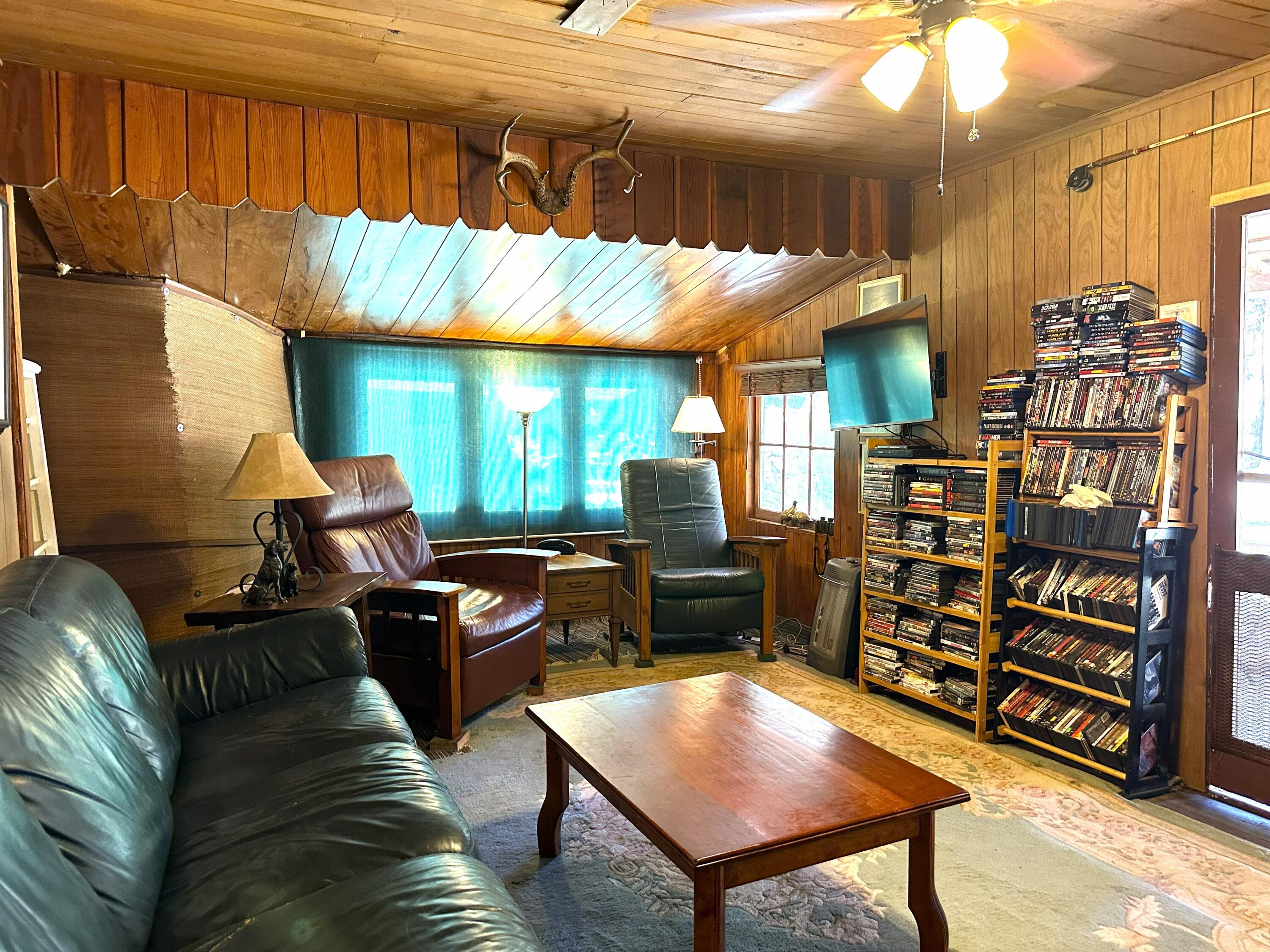 18 White River Road, California Hot Springs, CA 93207