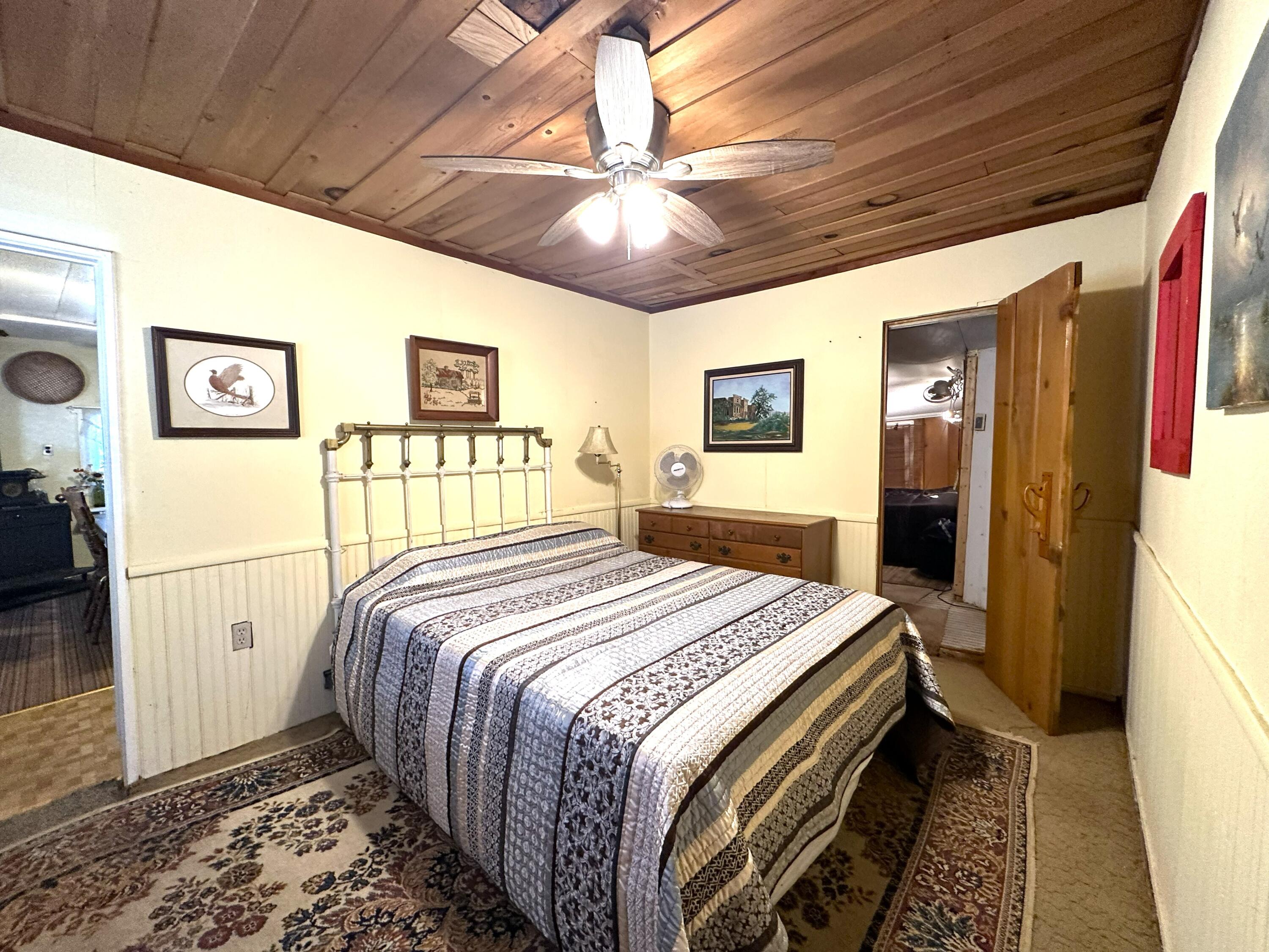 18 White River Road, California Hot Springs, CA 93207