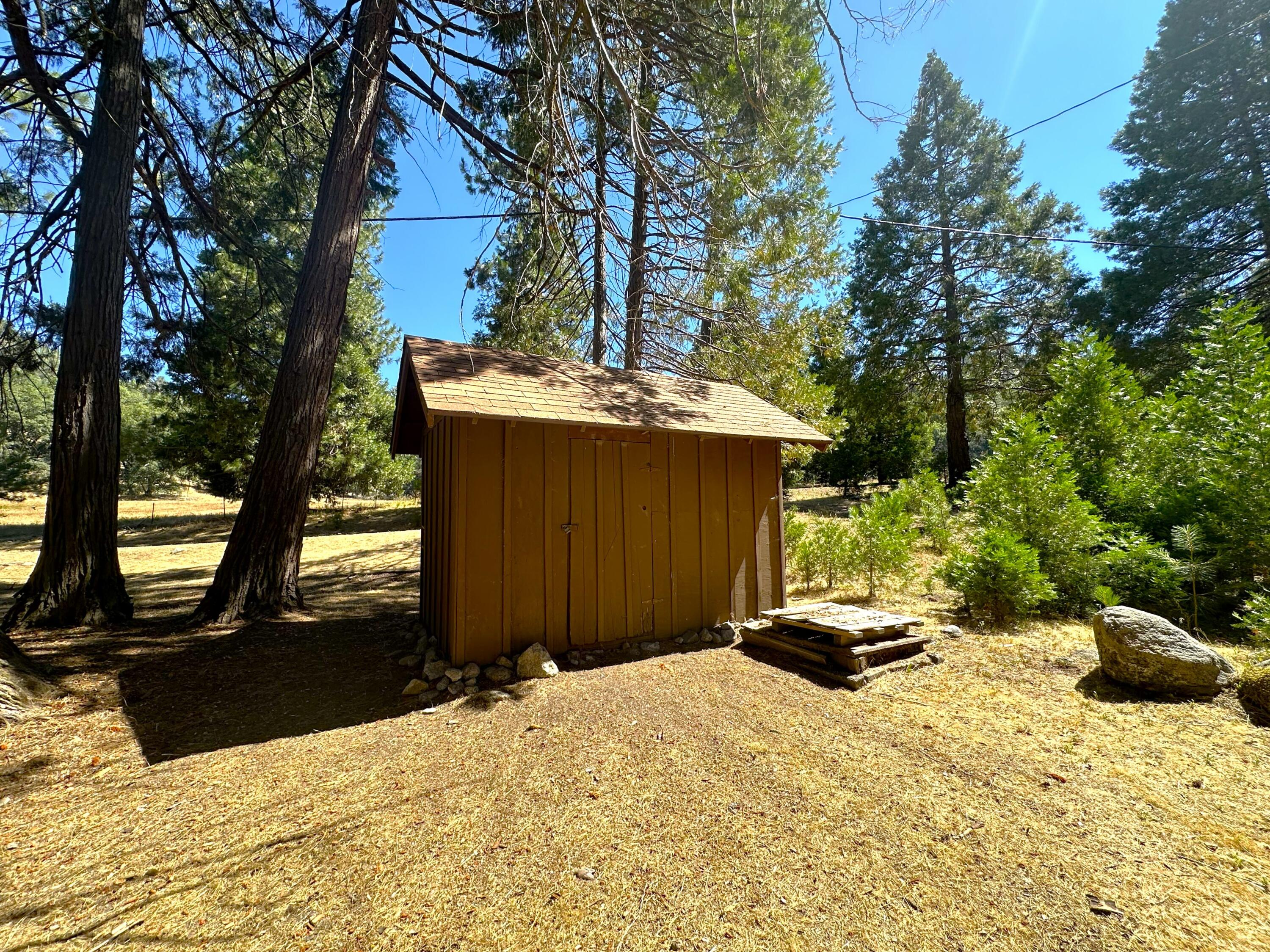 18 White River Road, California Hot Springs, CA 93207