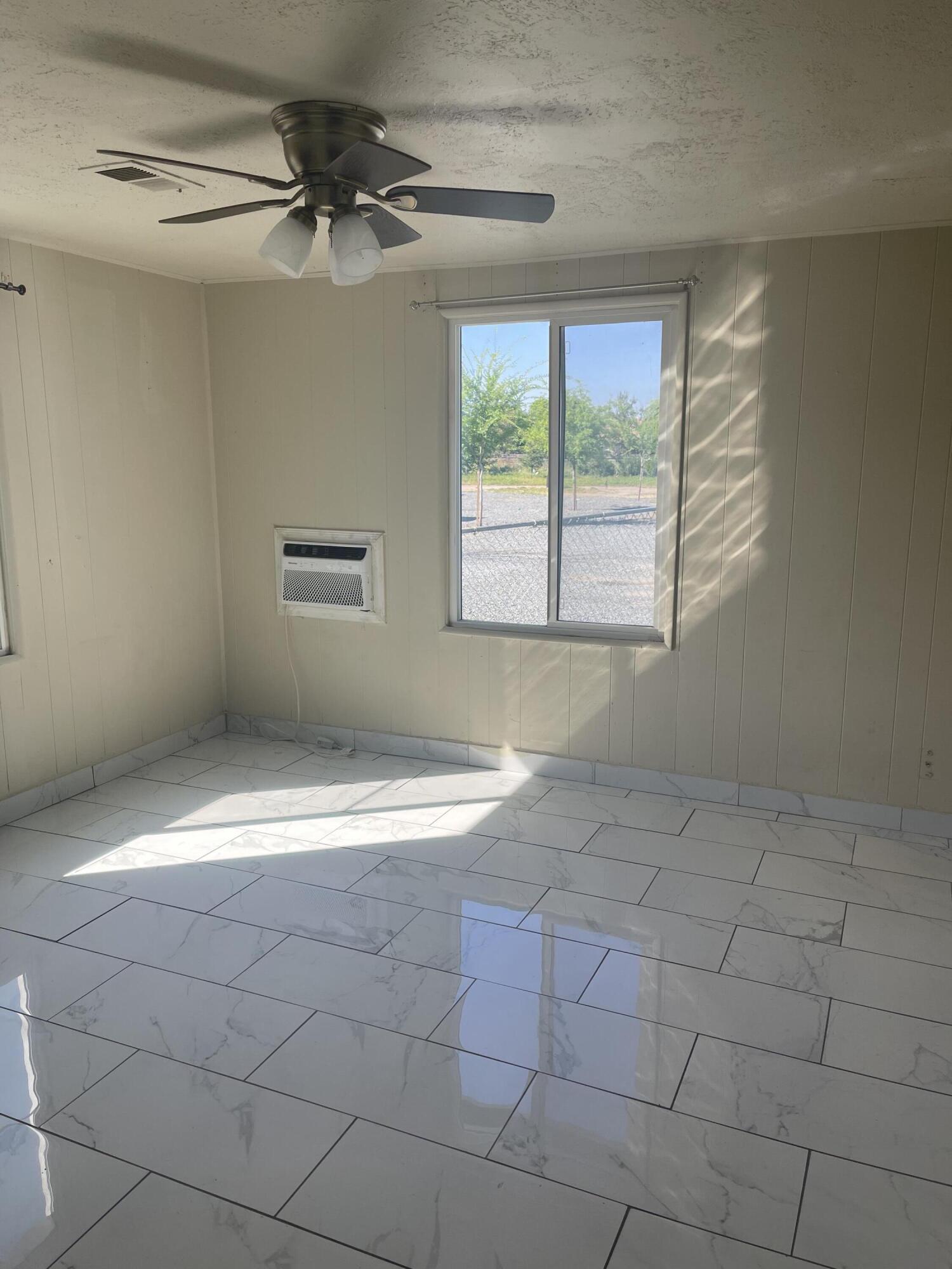 2272 W Henderson Ave, Porterville, CA 93257