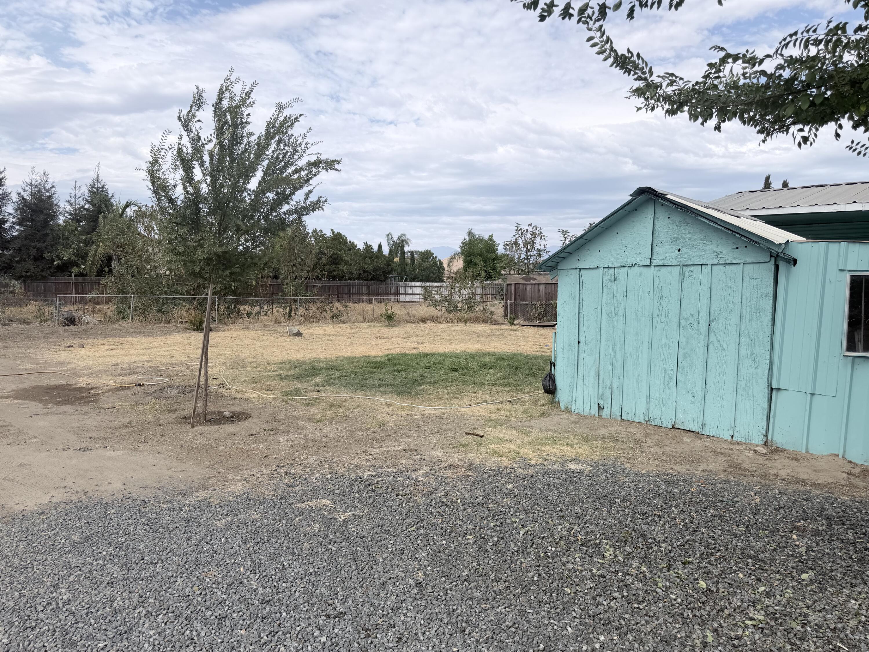 2272 W Henderson Ave, Porterville, CA 93257