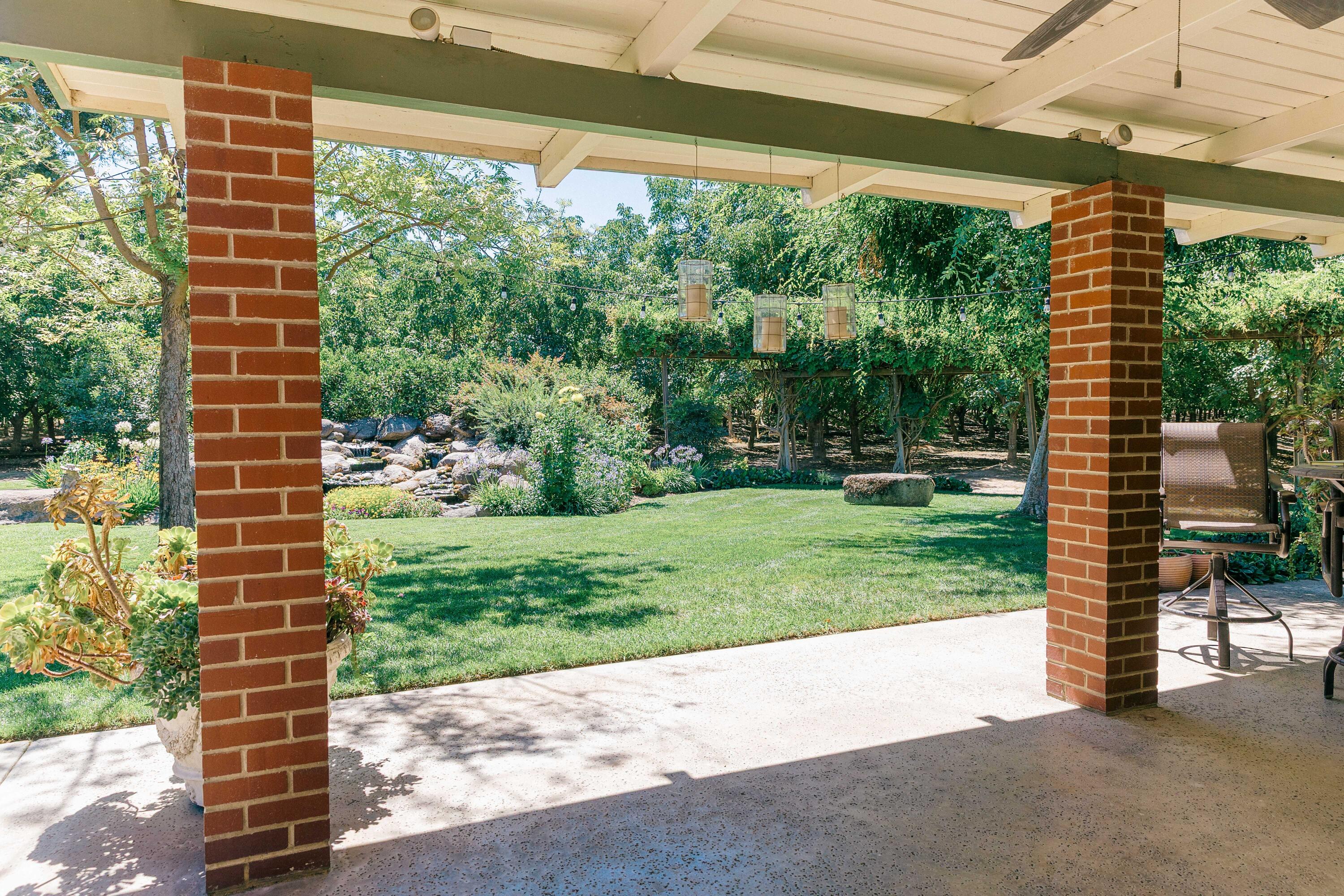 23894 Rd 126, Tulare, CA 93274
