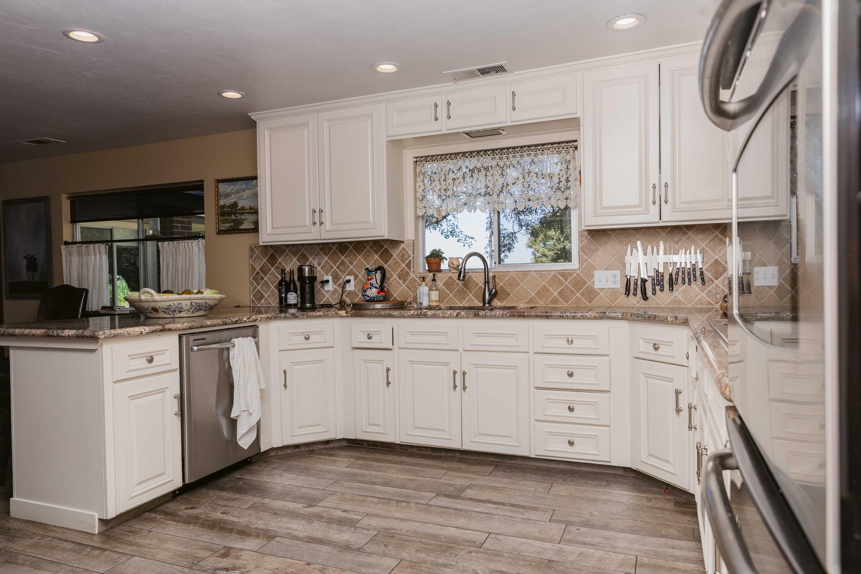 23894 Rd 126, Tulare, CA 93274