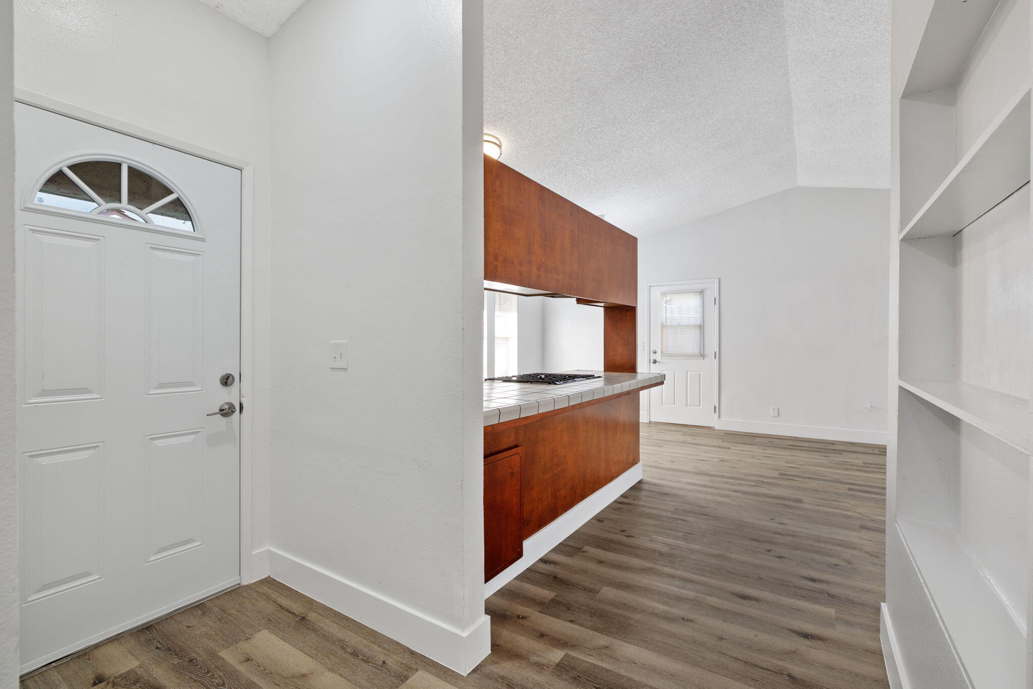 1429 E Sunnyview Ave, Visalia, CA 93292