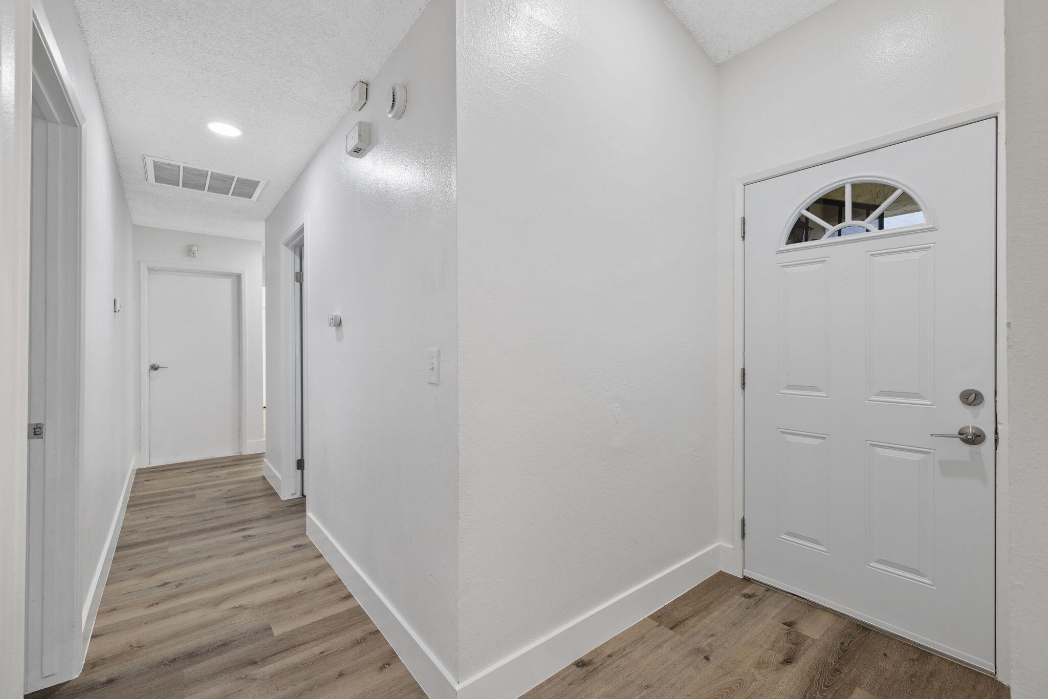 1429 E Sunnyview Ave, Visalia, CA 93292