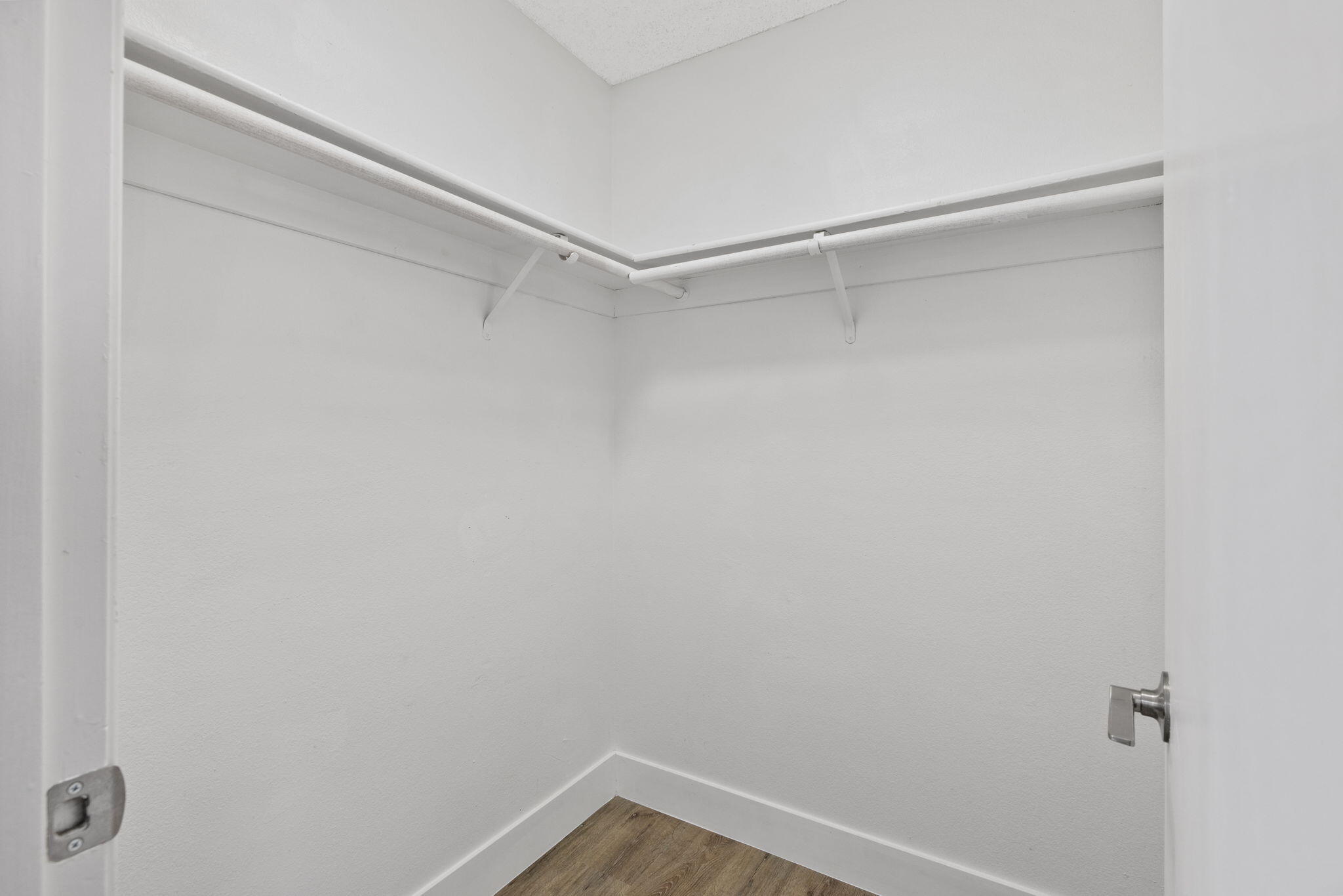 1429 E Sunnyview Ave, Visalia, CA 93292