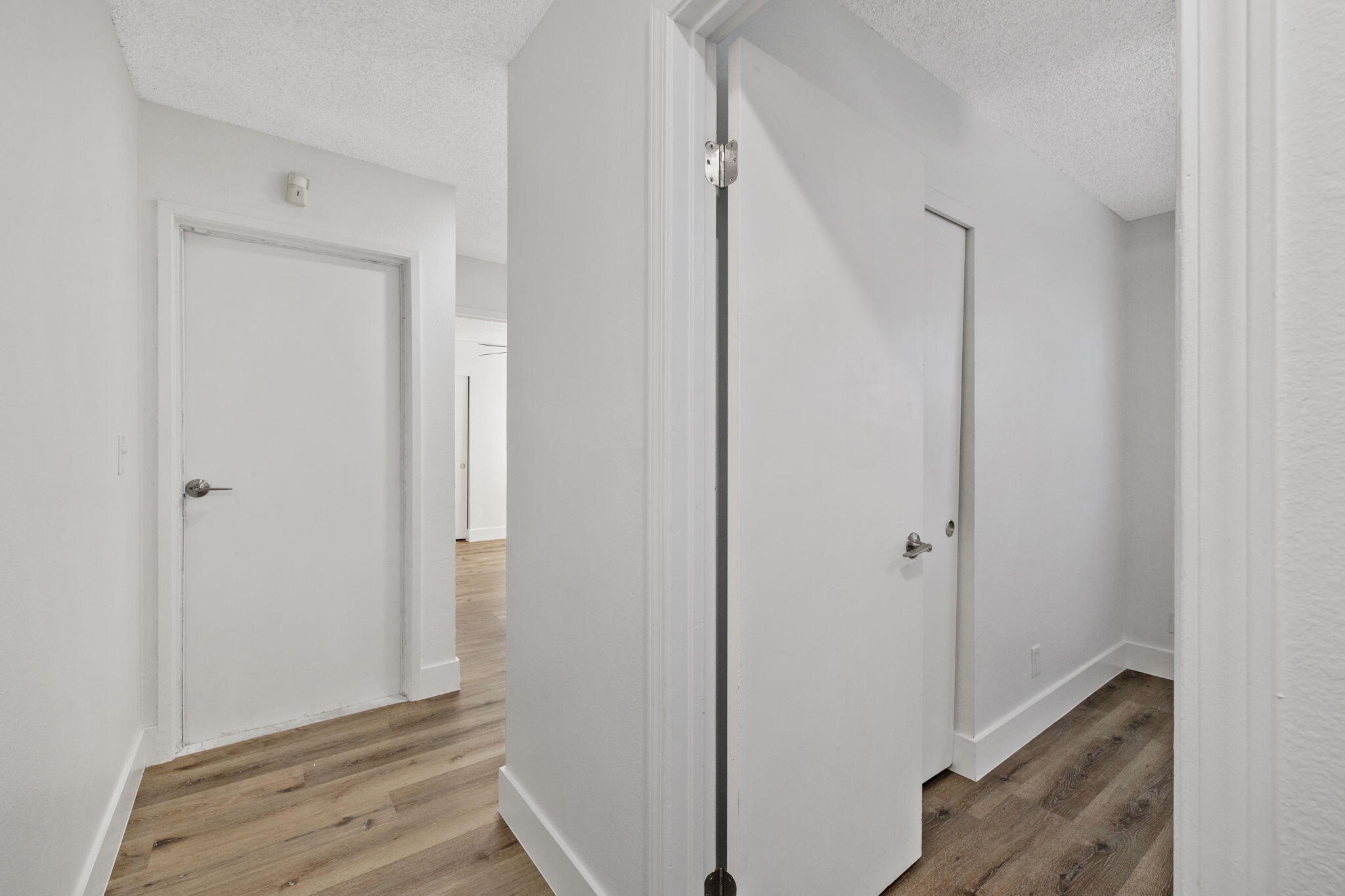 1429 E Sunnyview Ave, Visalia, CA 93292