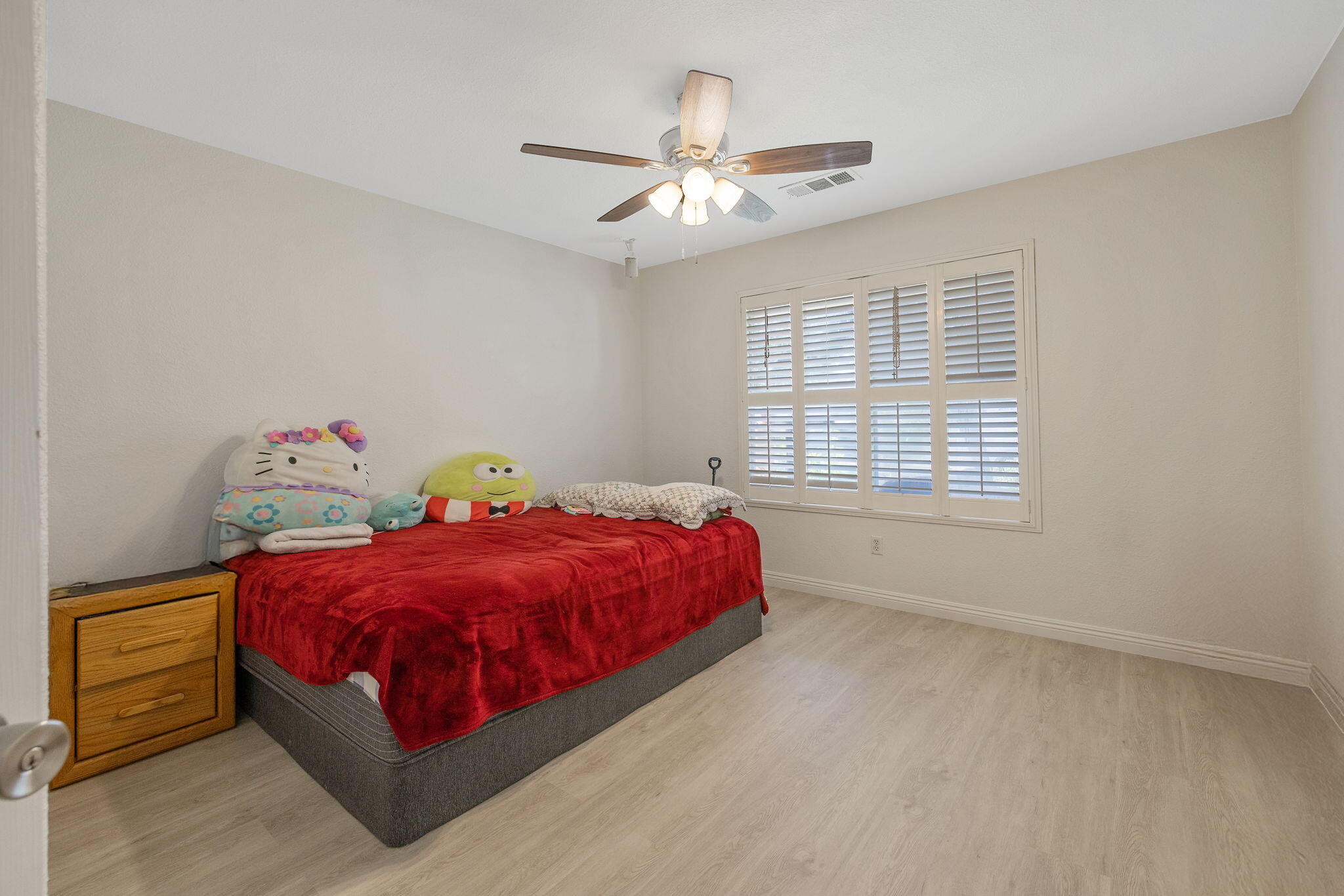 3936 W Delta Ave, Visalia, CA 93291
