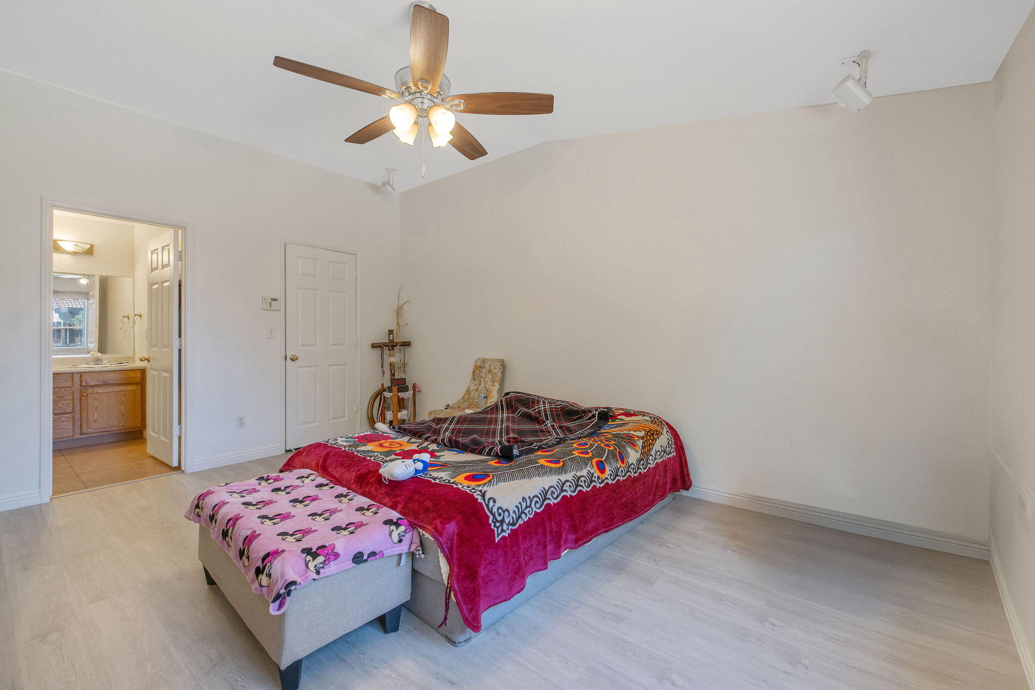3936 W Delta Ave, Visalia, CA 93291
