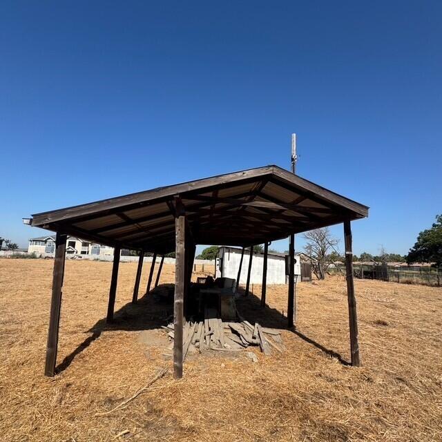 1686 E Foster Dr ##h, Tulare, CA 93274