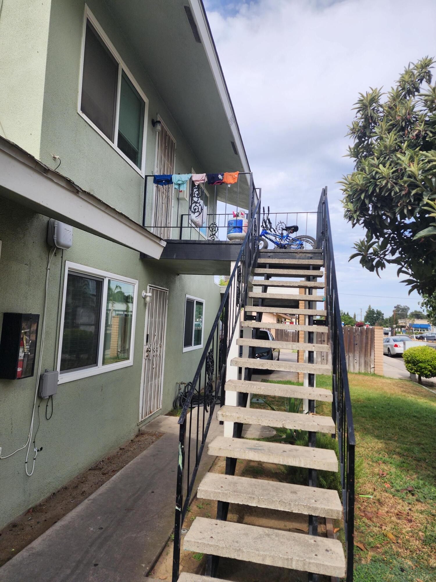 1911 W Princeton Ave, Visalia, CA 93277
