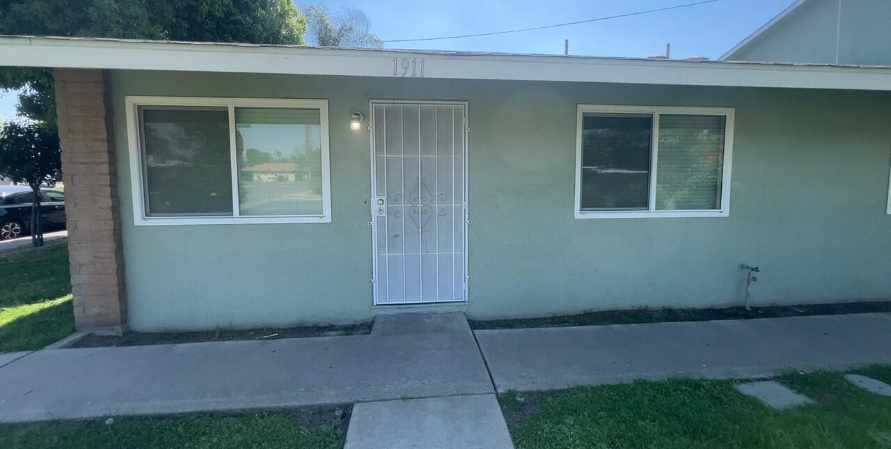 1911 W Princeton Ave, Visalia, CA 93277