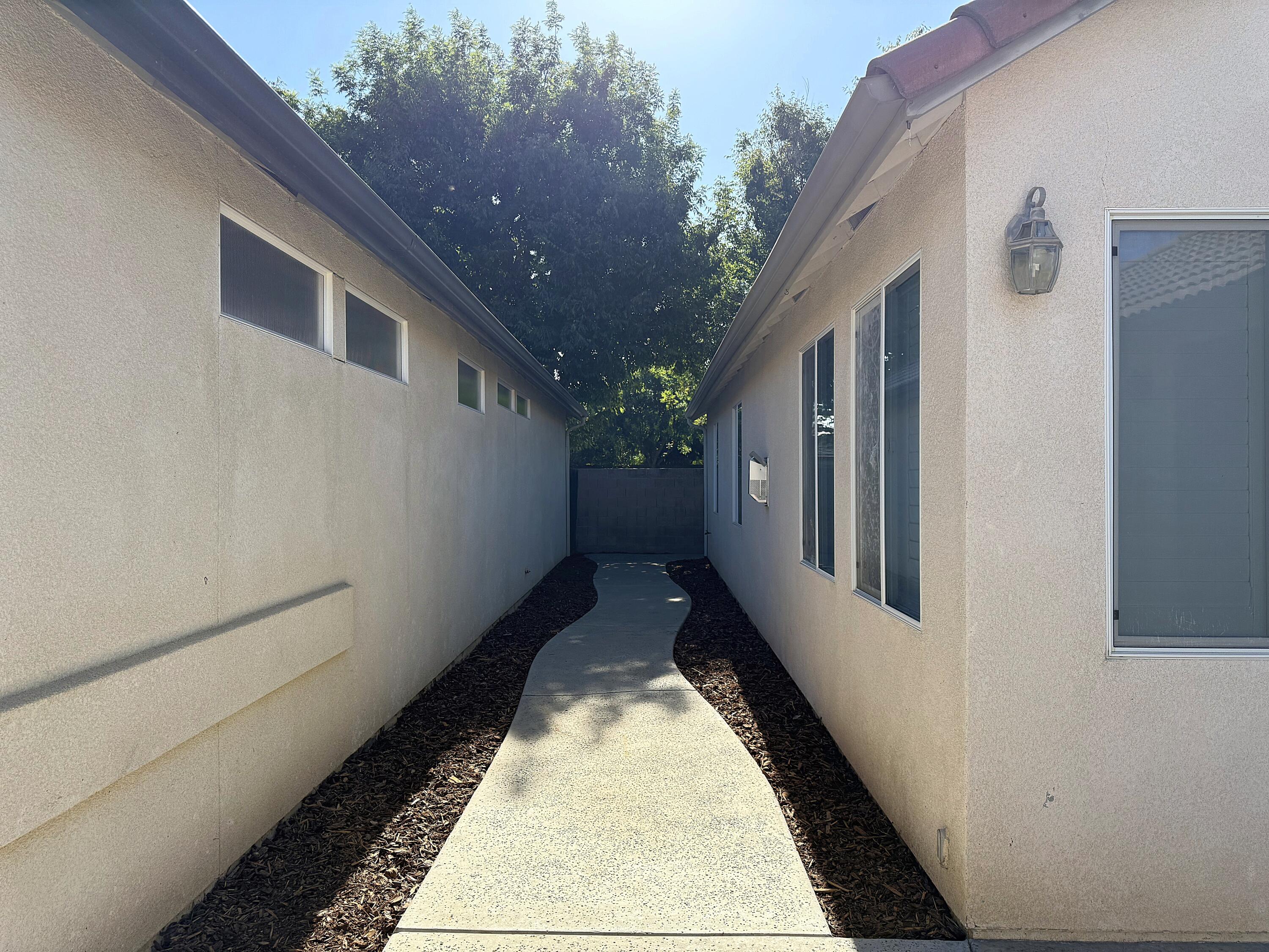 328 S Holland, Visalia, CA 93292