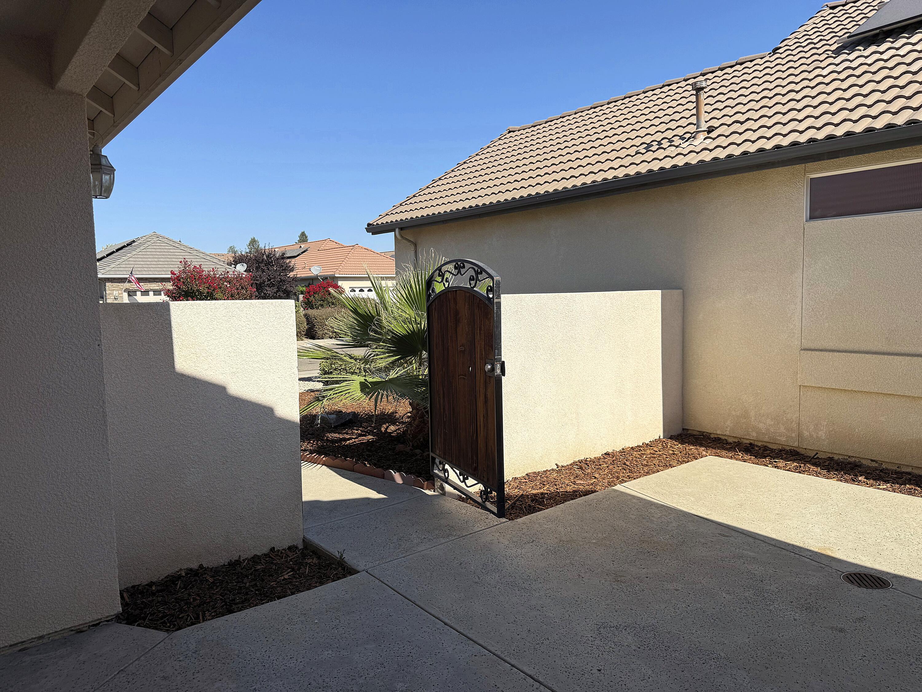 328 S Holland, Visalia, CA 93292