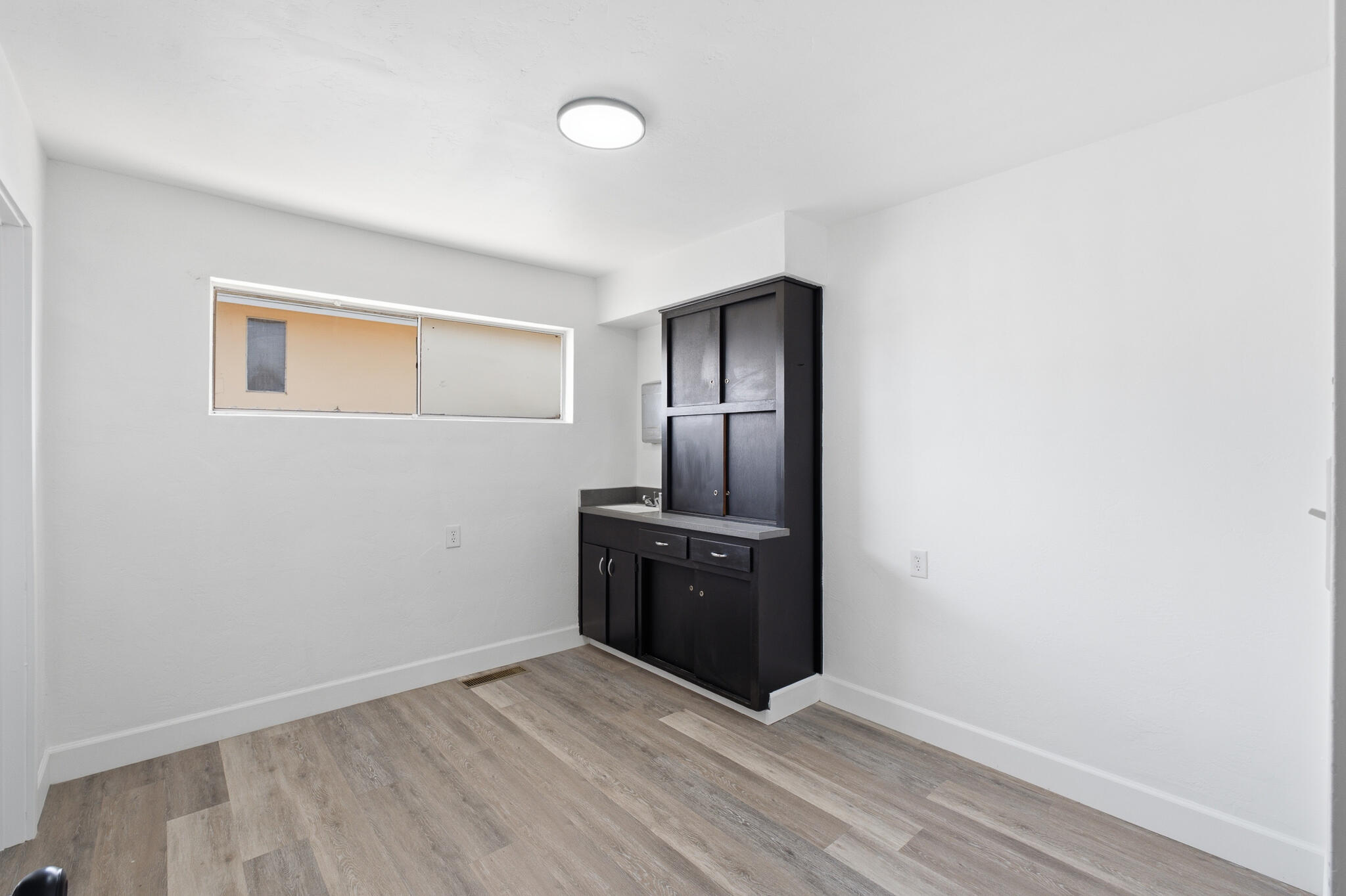 1012 Hale Ave, Corcoran, CA 93212