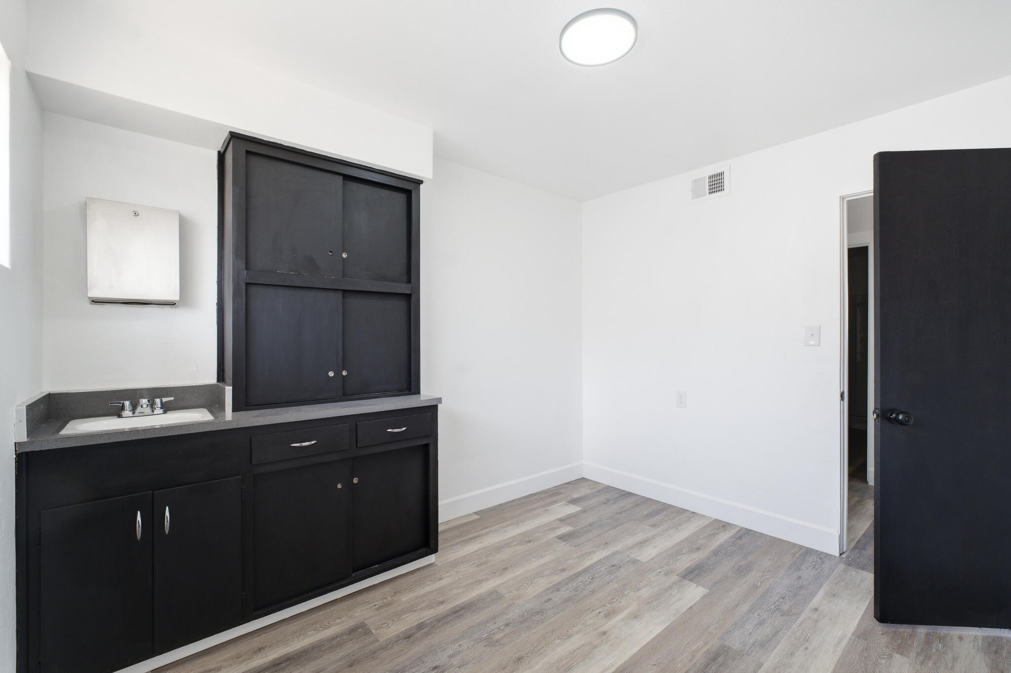 1012 Hale Ave, Corcoran, CA 93212