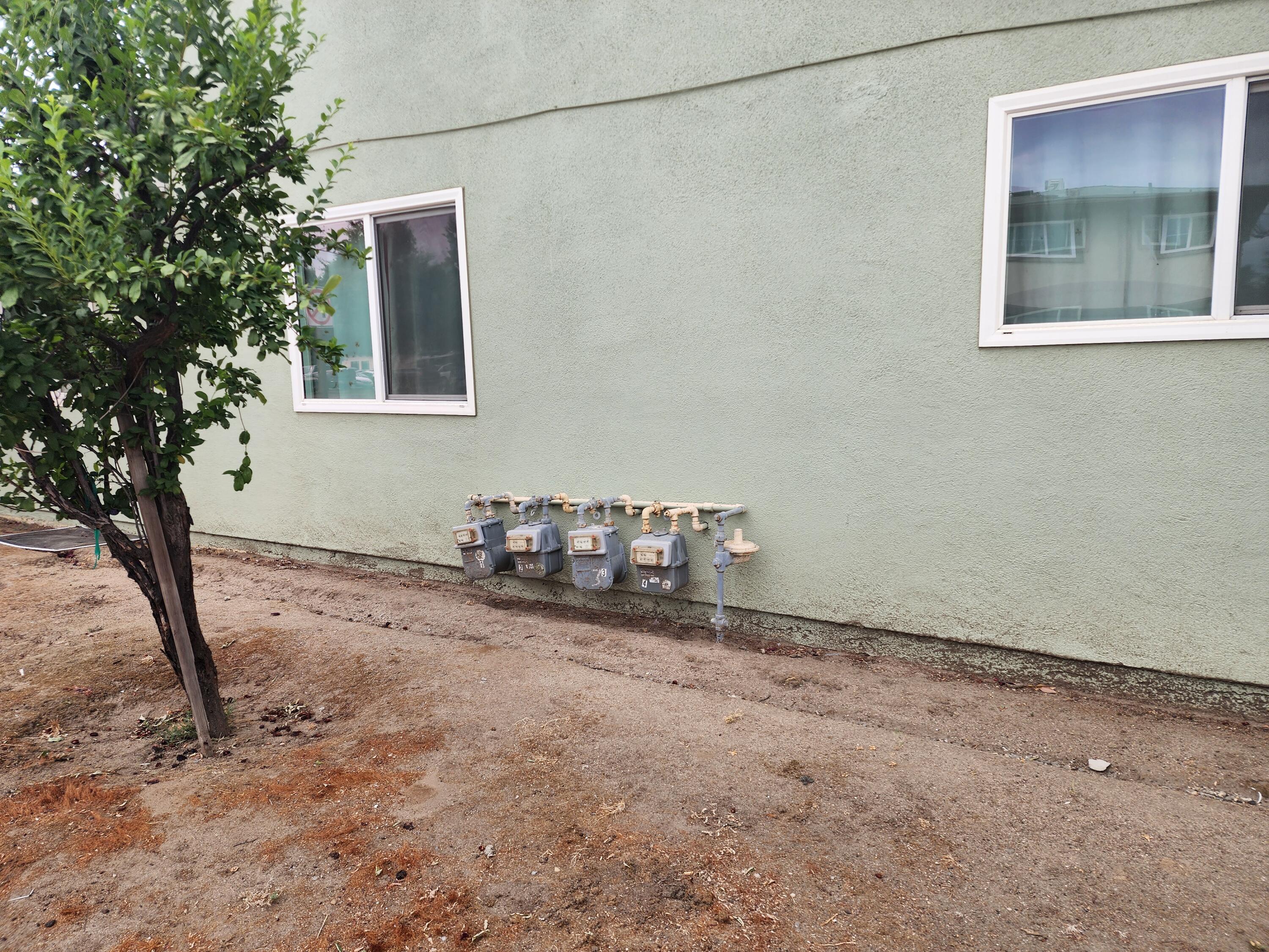 223 NW 3rd Ave, Visalia, CA 93291