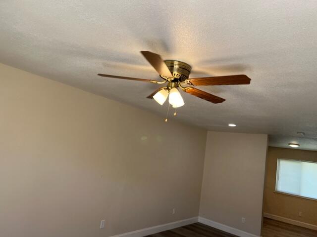 223 NW 3rd Ave, Visalia, CA 93291