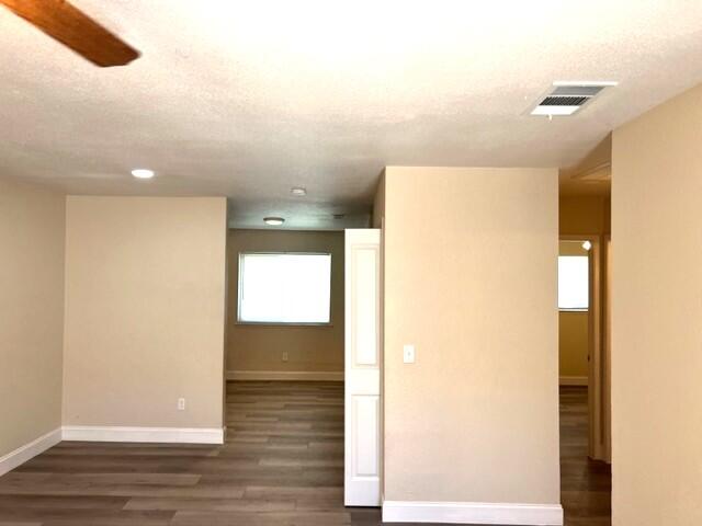 223 NW 3rd Ave, Visalia, CA 93291