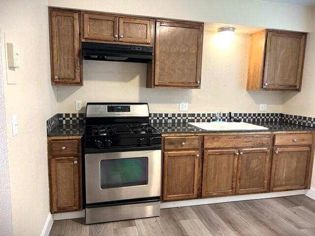 223 NW 3rd Ave, Visalia, CA 93291