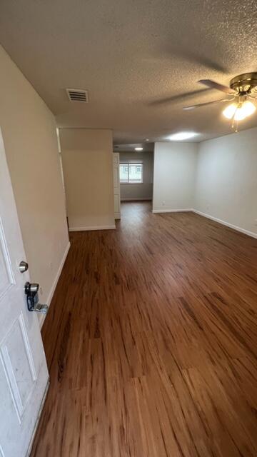 223 NW 3rd Ave, Visalia, CA 93291