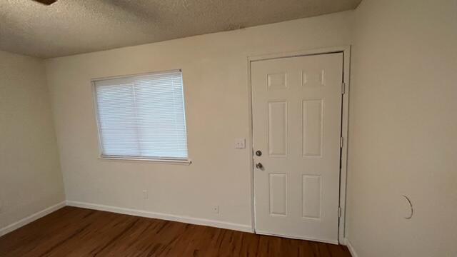 223 NW 3rd Ave, Visalia, CA 93291