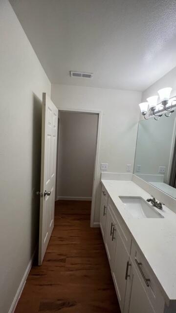 223 NW 3rd Ave, Visalia, CA 93291