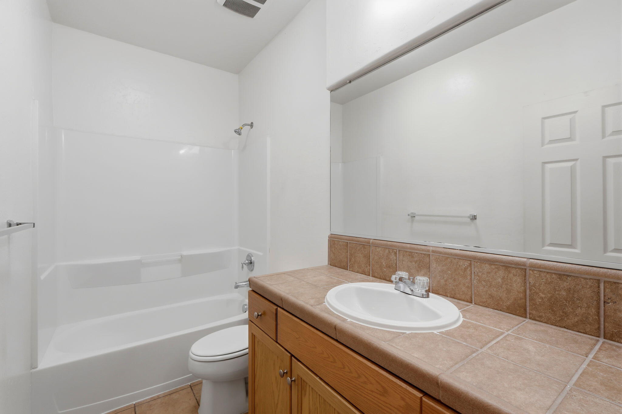 3042 W Delta Ave, Visalia, CA 93291