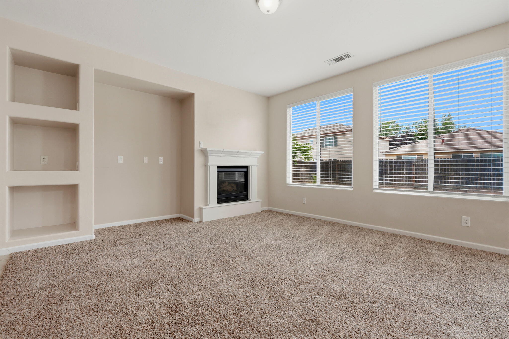 3042 W Delta Ave, Visalia, CA 93291