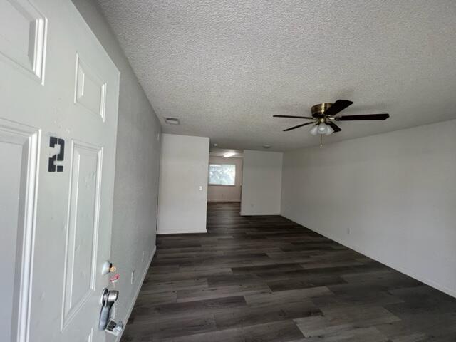221 NW 3rd Ave, Visalia, CA 93291