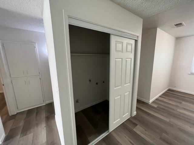 221 NW 3rd Ave, Visalia, CA 93291