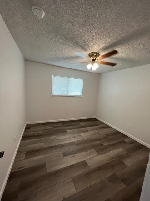 221 NW 3rd Ave, Visalia, CA 93291