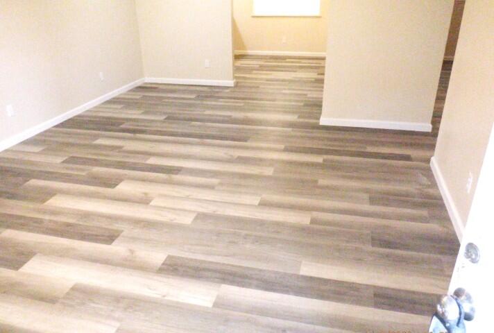 221 NW 3rd Ave, Visalia, CA 93291