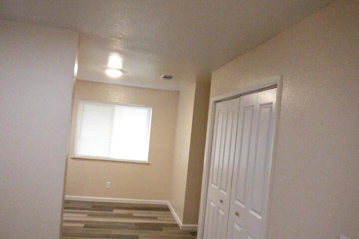 221 NW 3rd Ave, Visalia, CA 93291