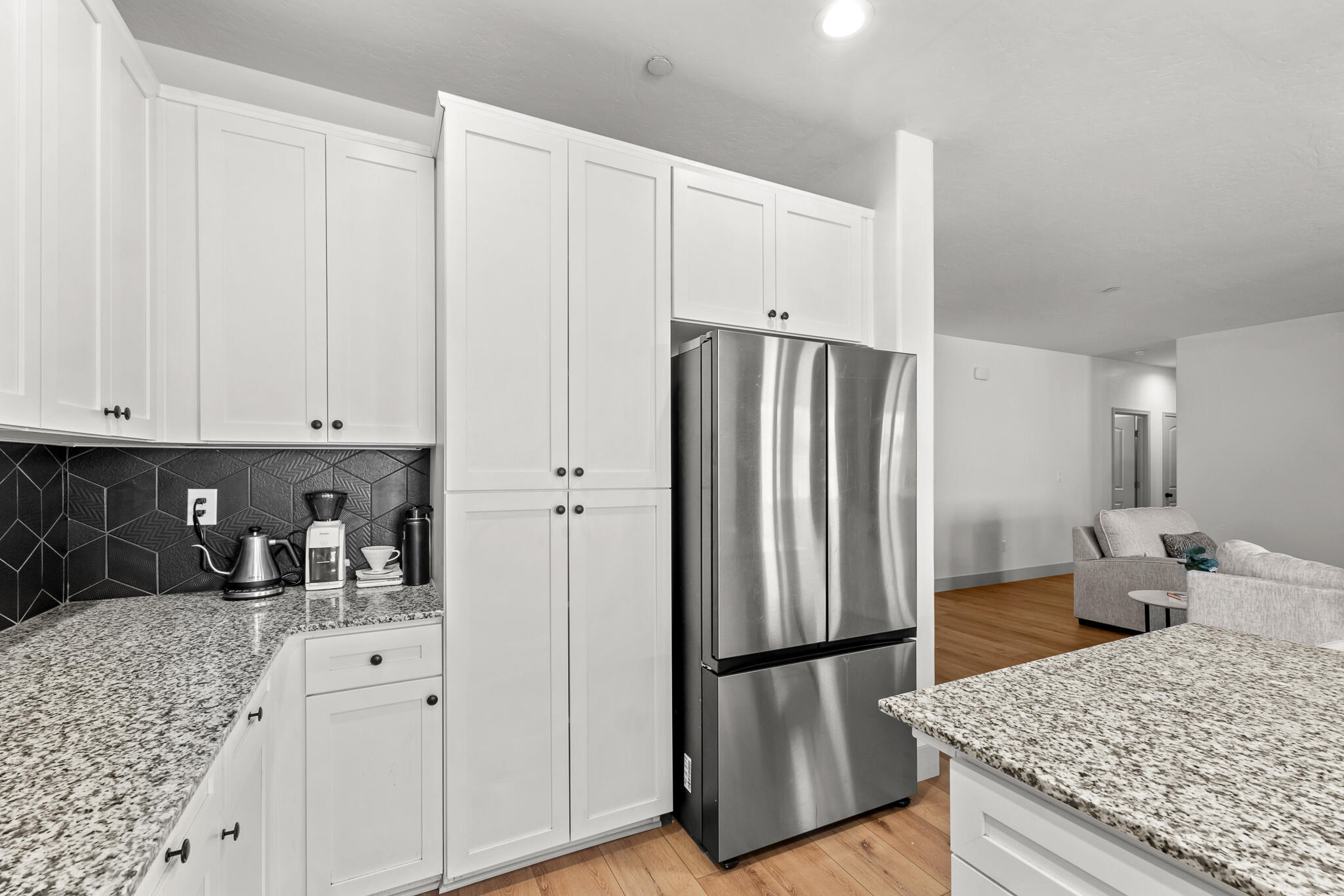 3051 Britannia St, Tulare, CA 93274