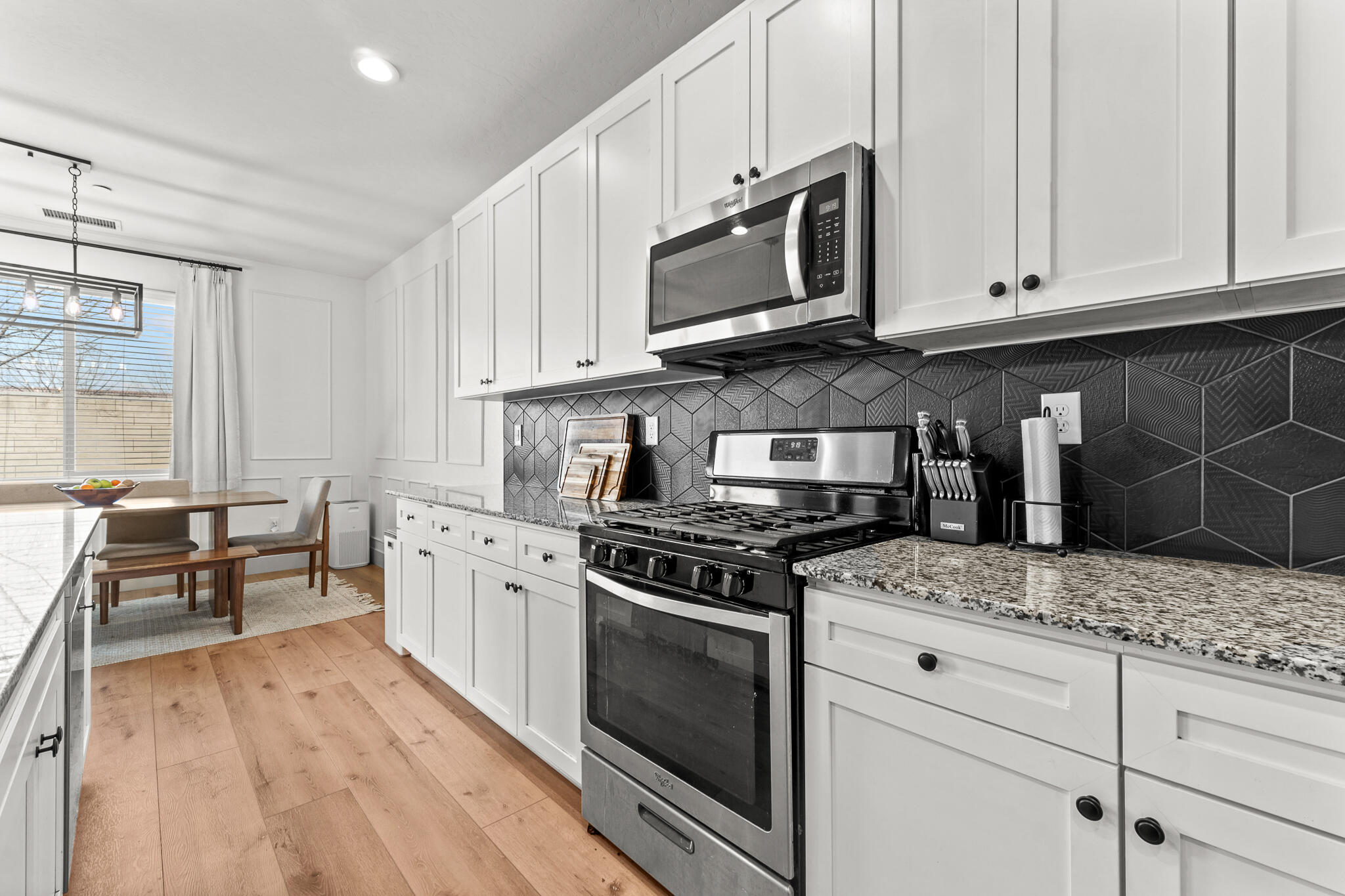3051 Britannia St, Tulare, CA 93274