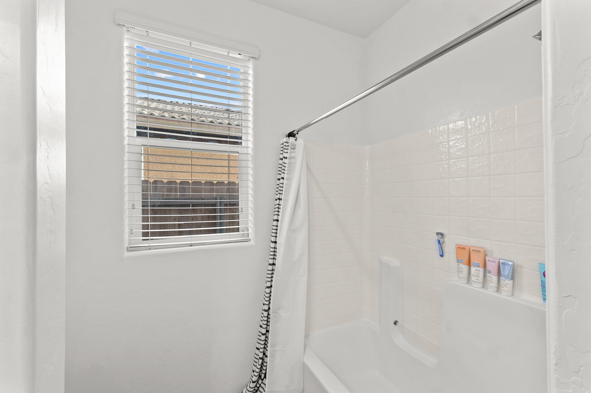 3051 Britannia St, Tulare, CA 93274