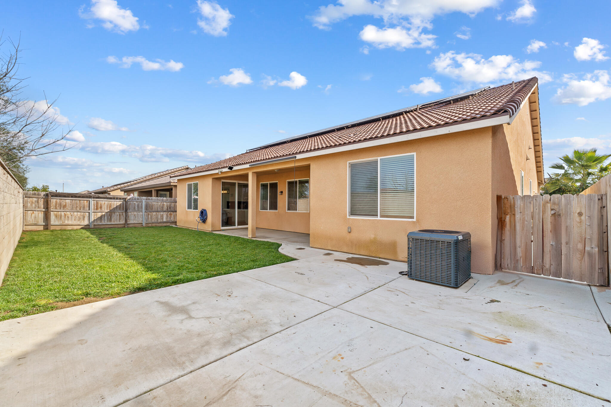 3051 Britannia St, Tulare, CA 93274