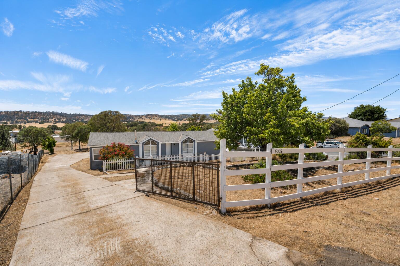 5002 Little John Rd, Copperopolis, CA 95228