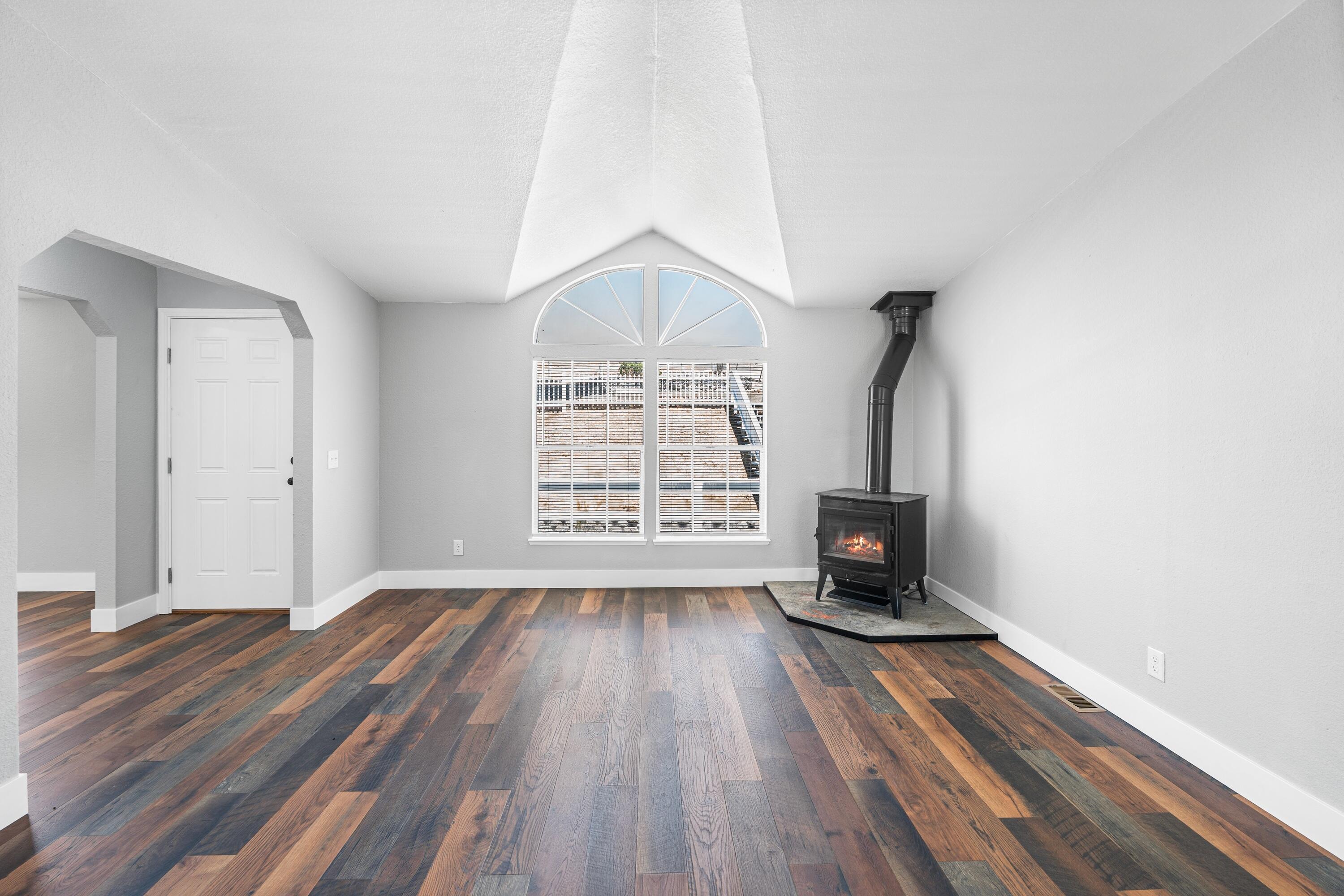 5002 Little John Rd, Copperopolis, CA 95228