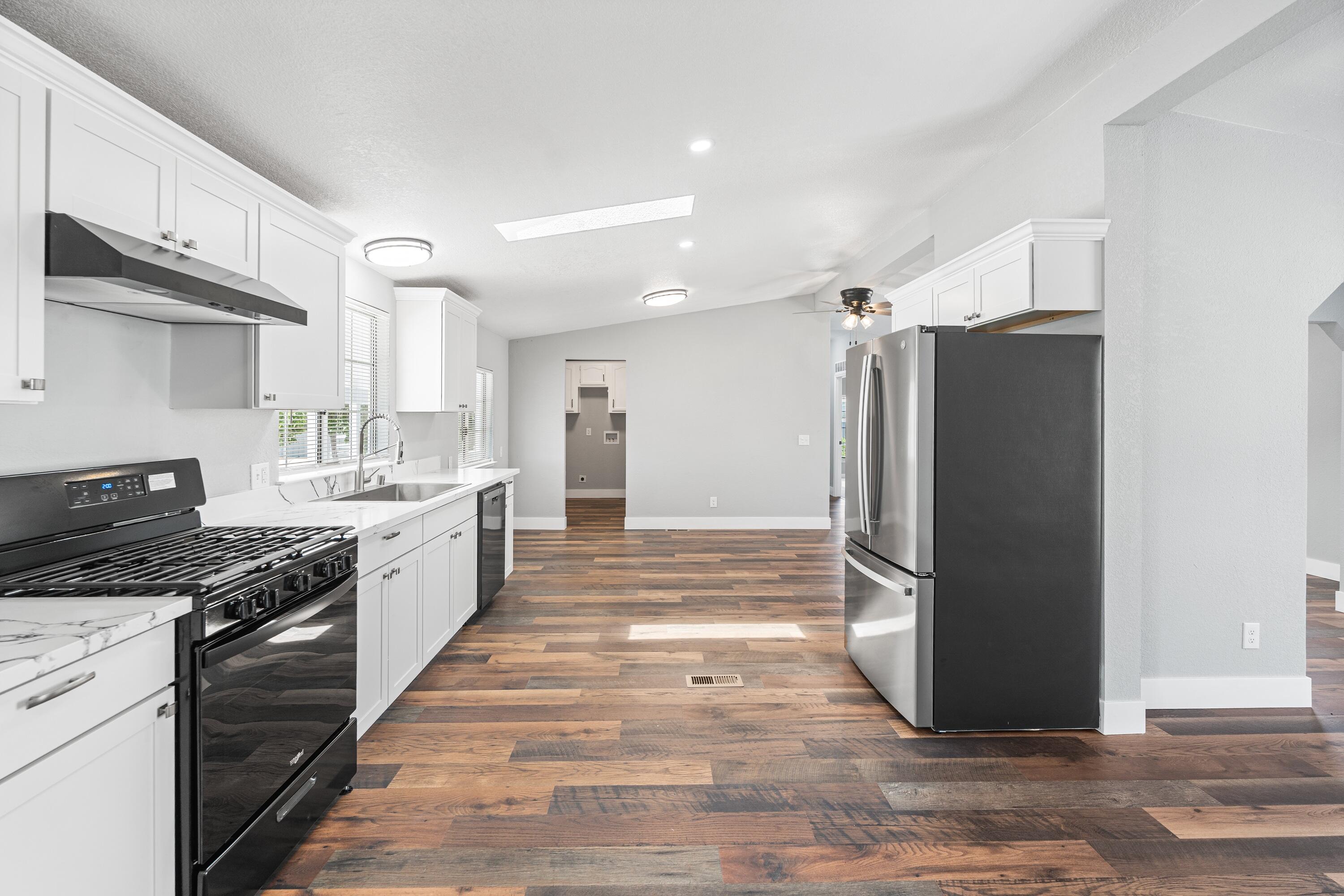 5002 Little John Rd, Copperopolis, CA 95228