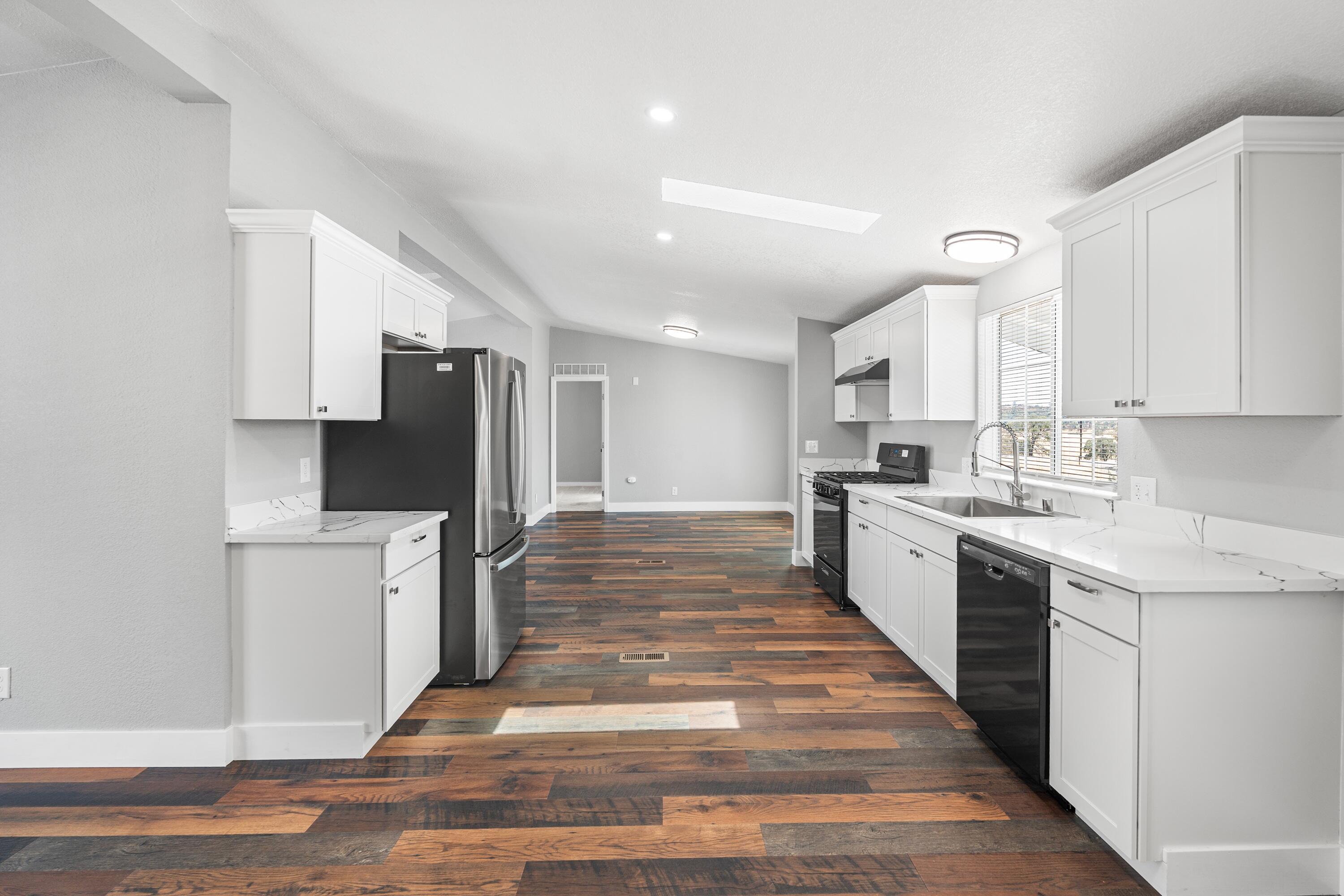 5002 Little John Rd, Copperopolis, CA 95228
