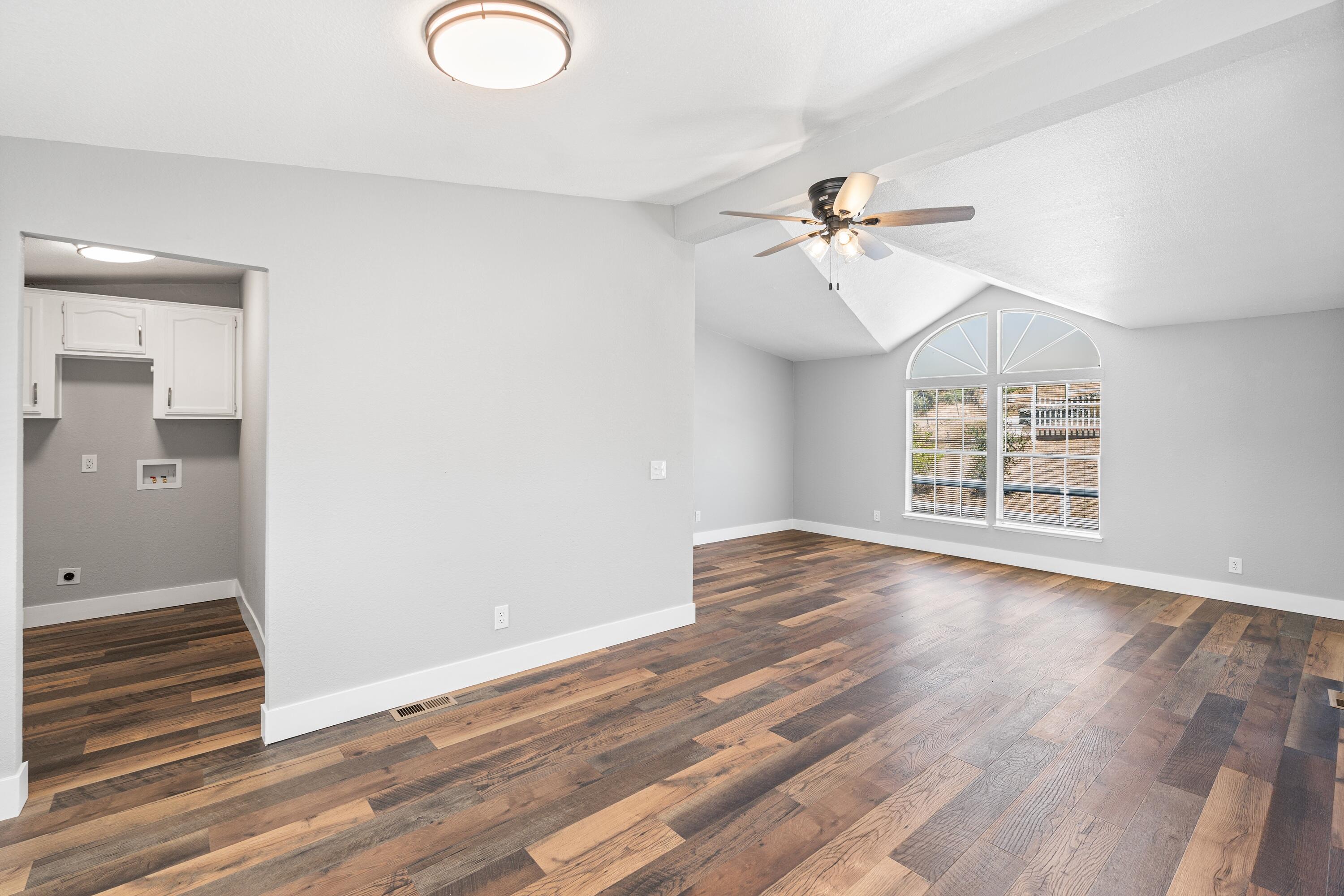 5002 Little John Rd, Copperopolis, CA 95228