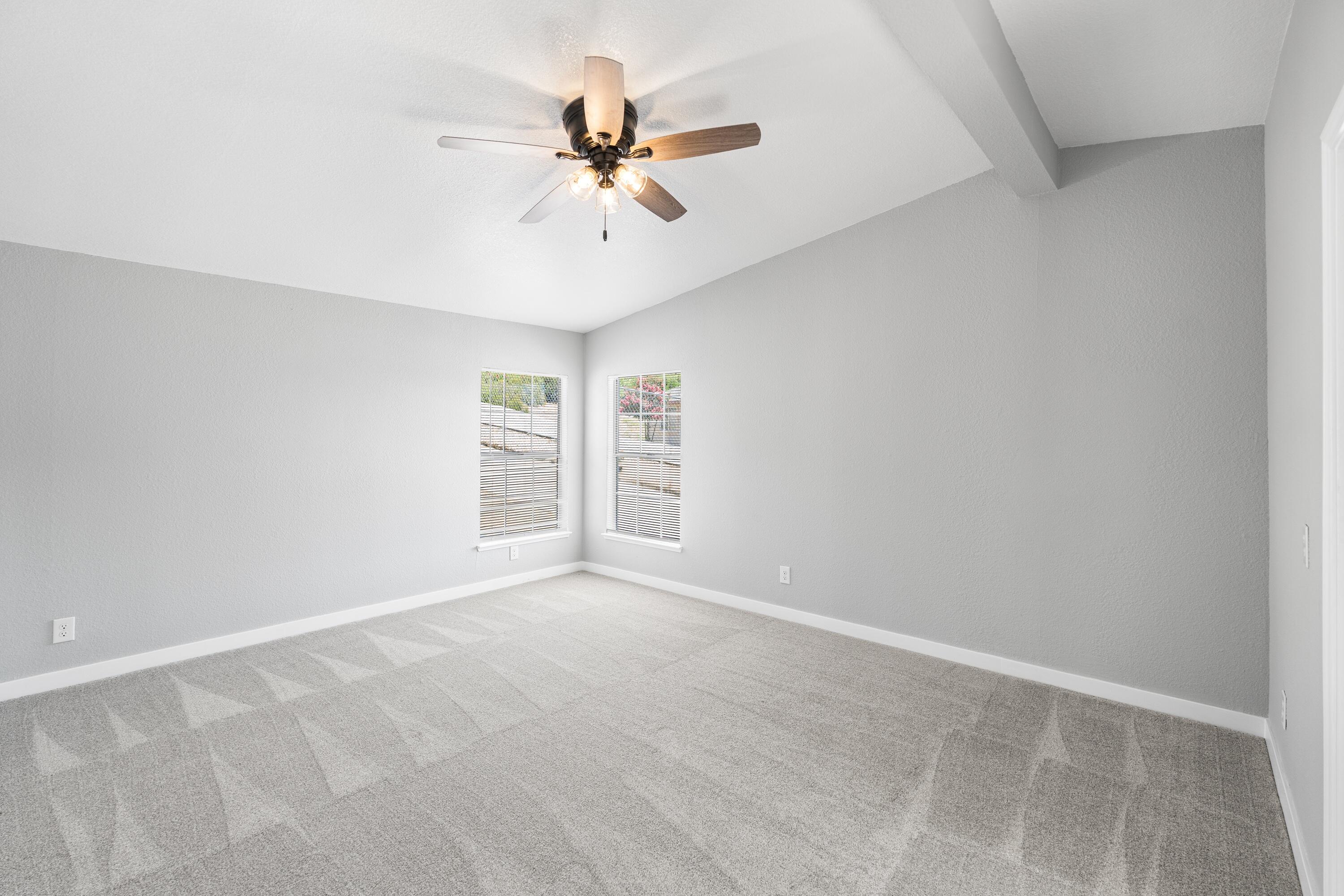 5002 Little John Rd, Copperopolis, CA 95228