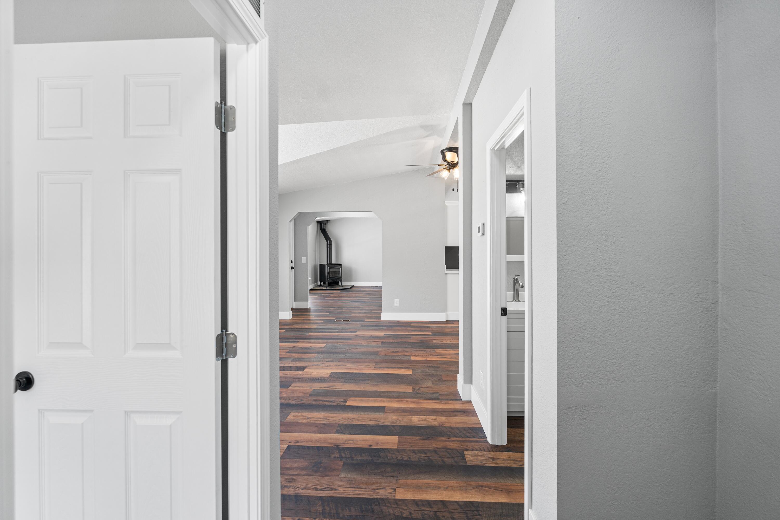5002 Little John Rd, Copperopolis, CA 95228
